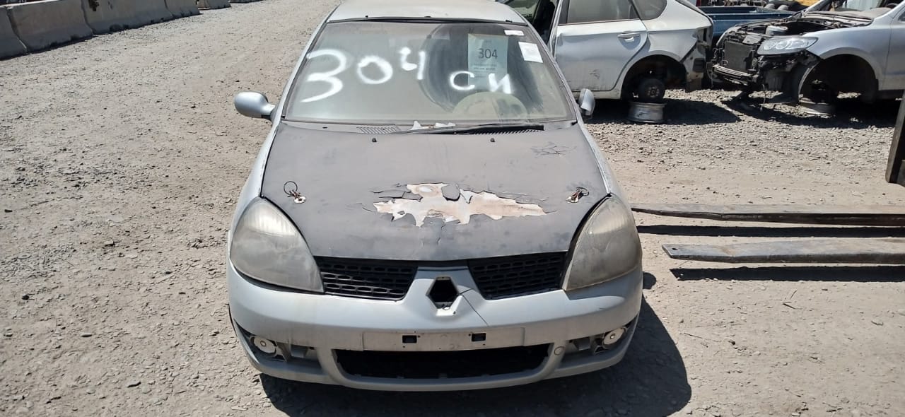  Renault CLIO 2006    EN DESARME